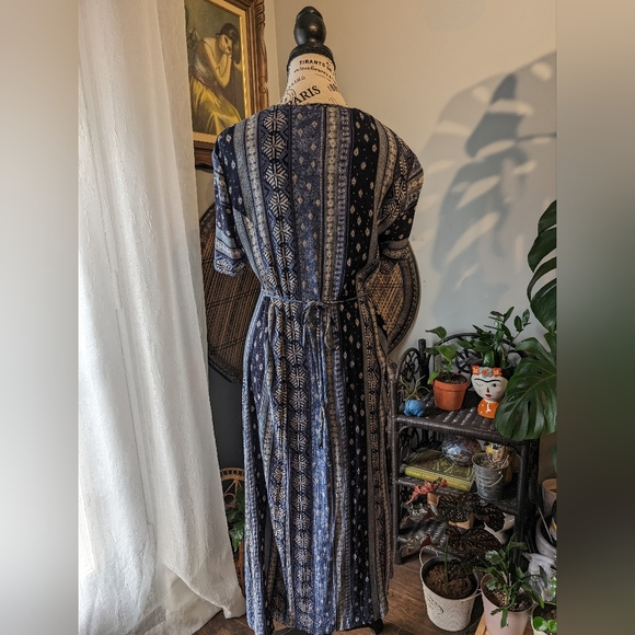 1990s Vintage Whimsigoth Cottagecore Lindor Petites Dress with Capelet - Picture 3 of 9